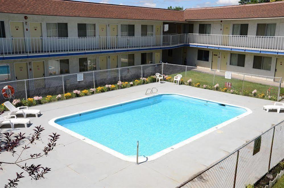 Capitol Inn & Suites Pierre Exterior foto